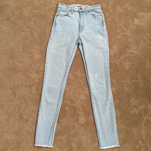 Joe’s Jeans The Charlie High Rise Skinny Ankle, Size 24
